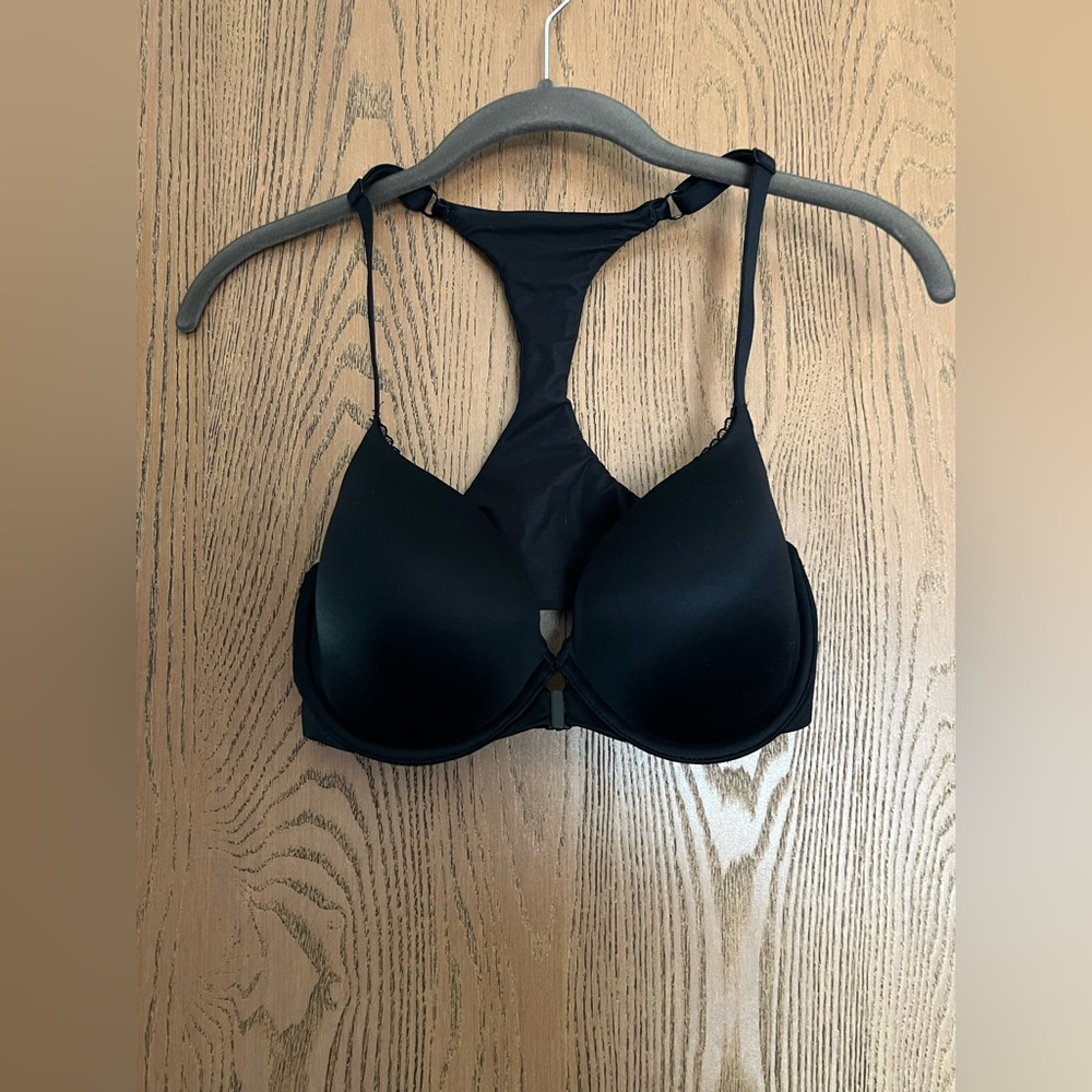 Victoria’s Secret Black Women's Racerback Bra